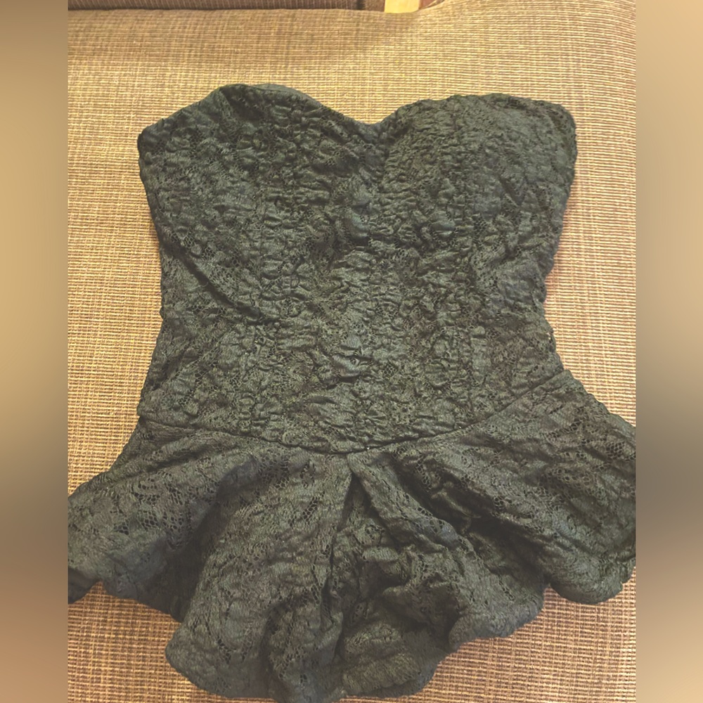 Seductions strapless top.